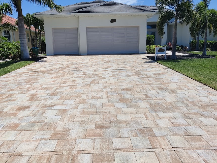 Cape Coral Driveway Washing: Transform Your Driveway with Expert Pressure Washing